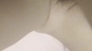 扒手在脱衣舞视频中为军官变成了脱衣舞娘
