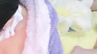 欧美乱大交AV片久久啊轻点灬大ji巴太粗太女迪卡侬潮喷门事件Littlesubgril户外商场紫薇喷水
