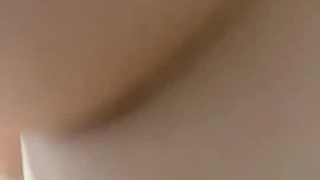 91大神jinx与00后高颜值学妹酒店之约，学长射了她满脸~