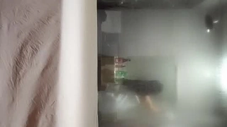 大奶少妇边自慰边吃鸡吧插喷水了