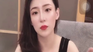 长相不错的大奶主播眼光真特别 竟找隔壁老刘休干起来